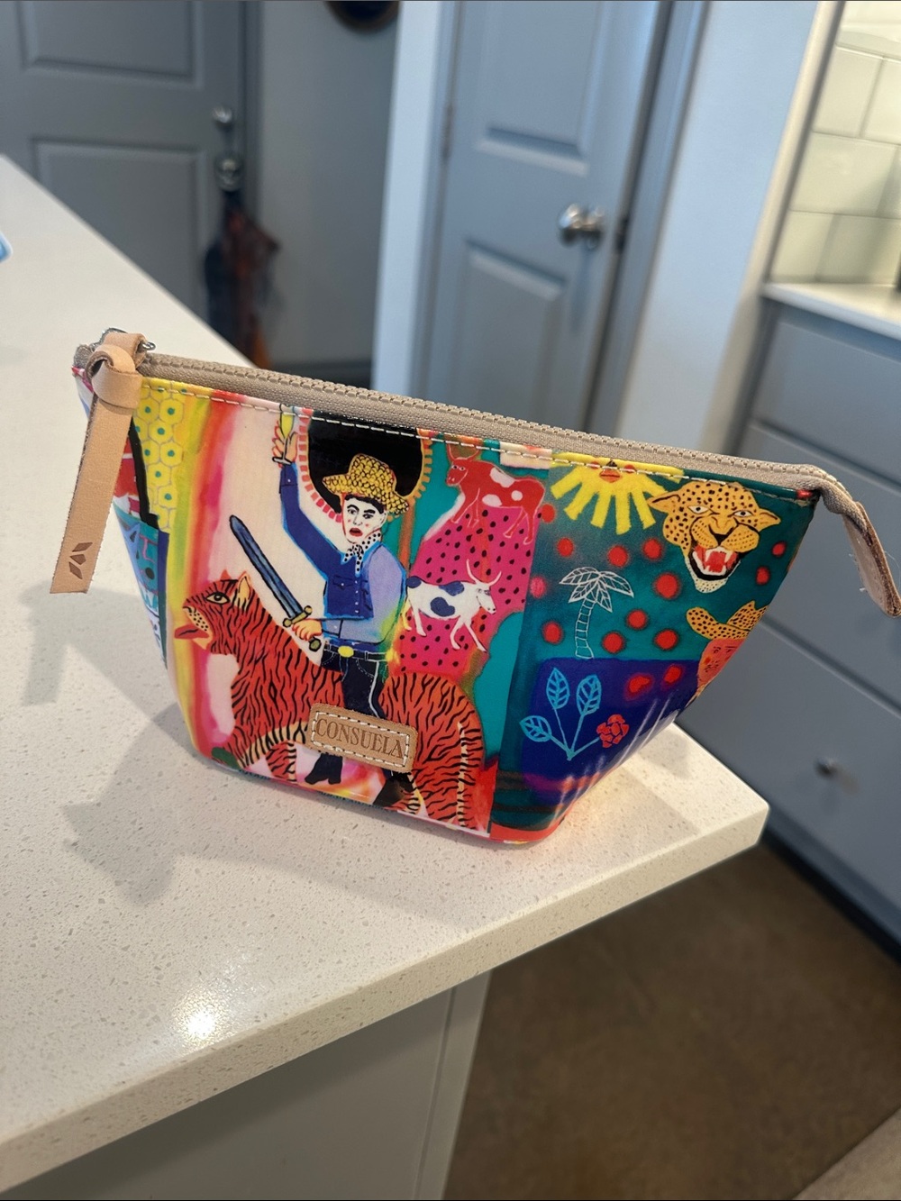 Consuela Colin Medium Tool Kit